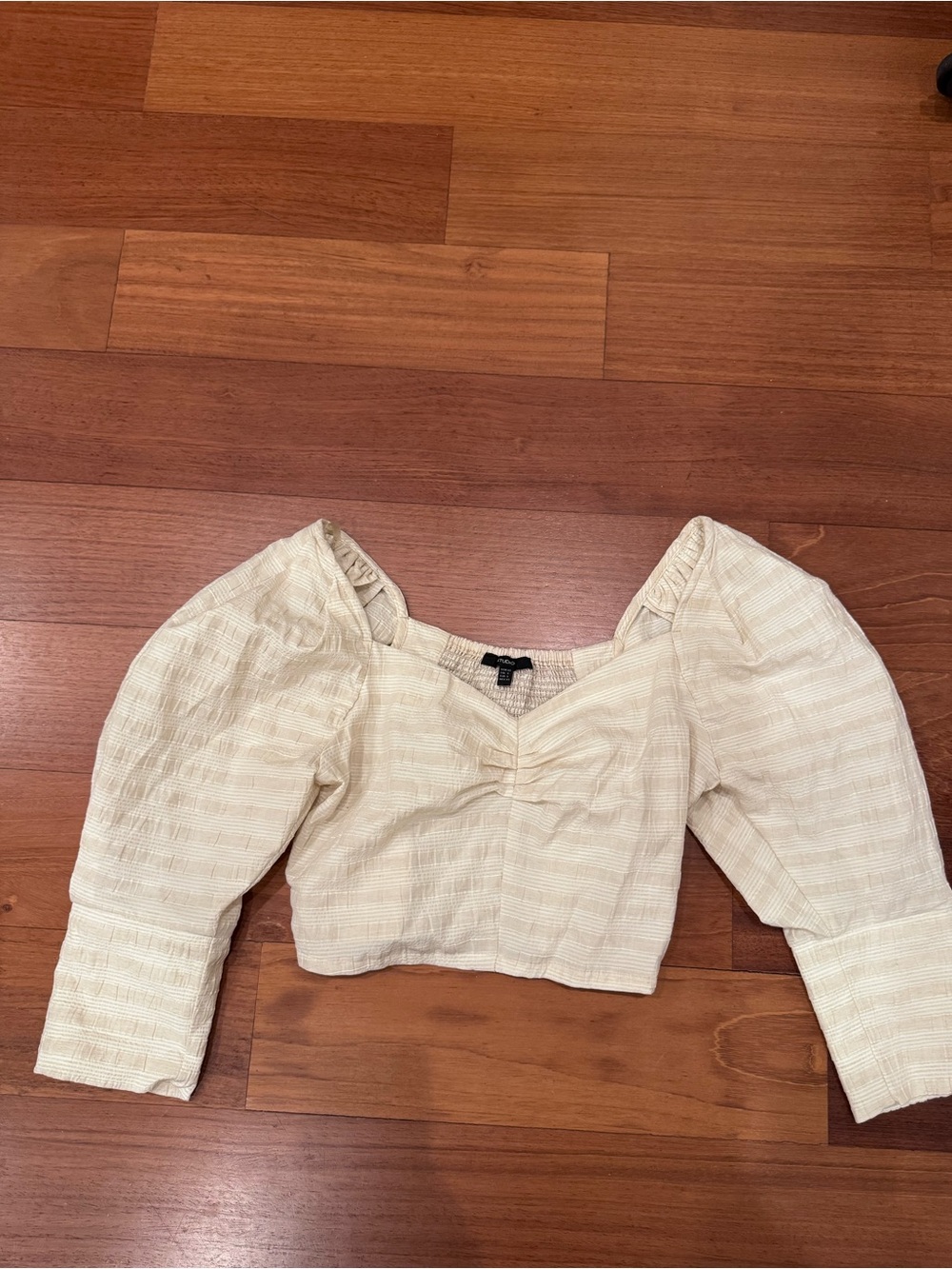Cream Puff-Sleeve Cropped Top with Square Neck